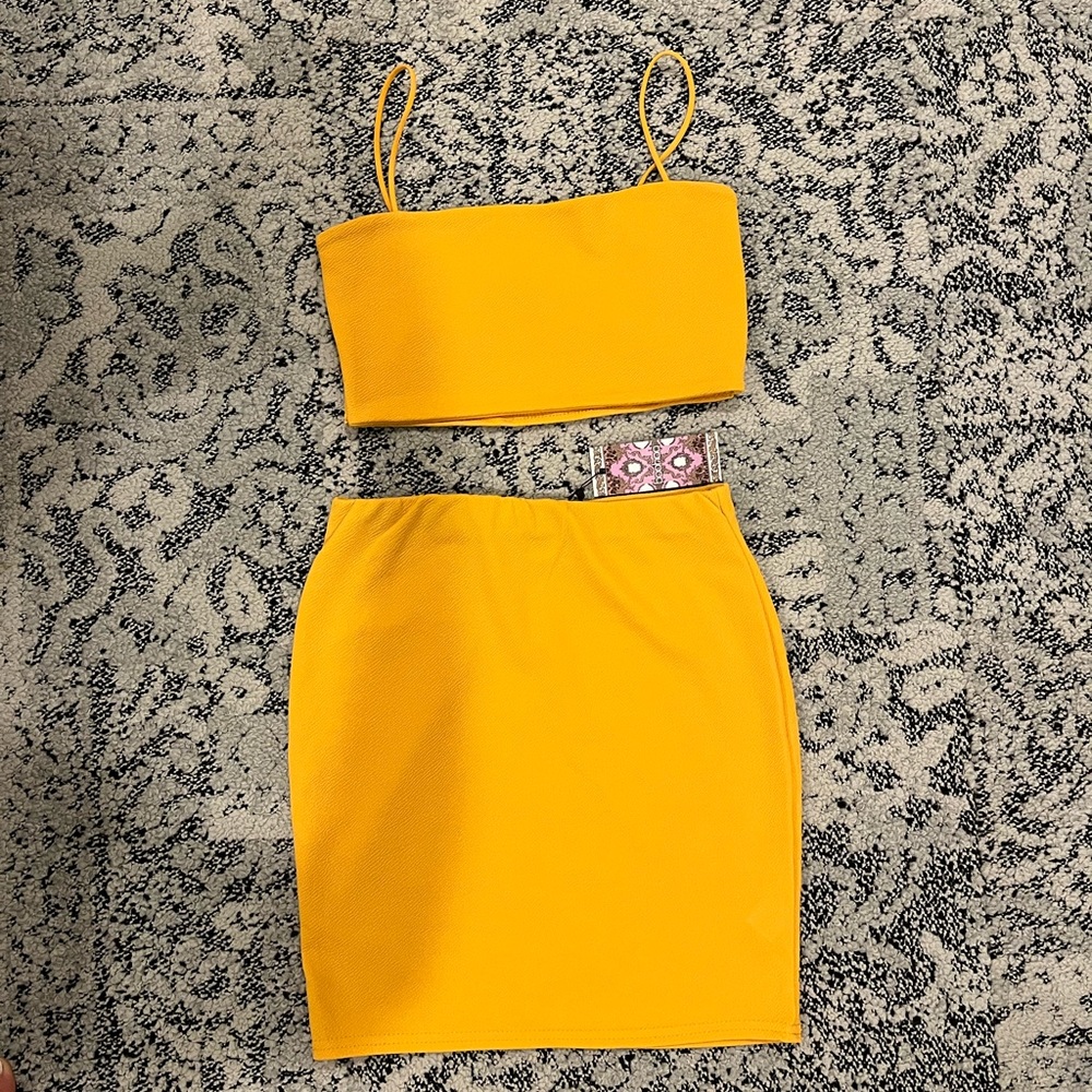 Boohoo two piece set